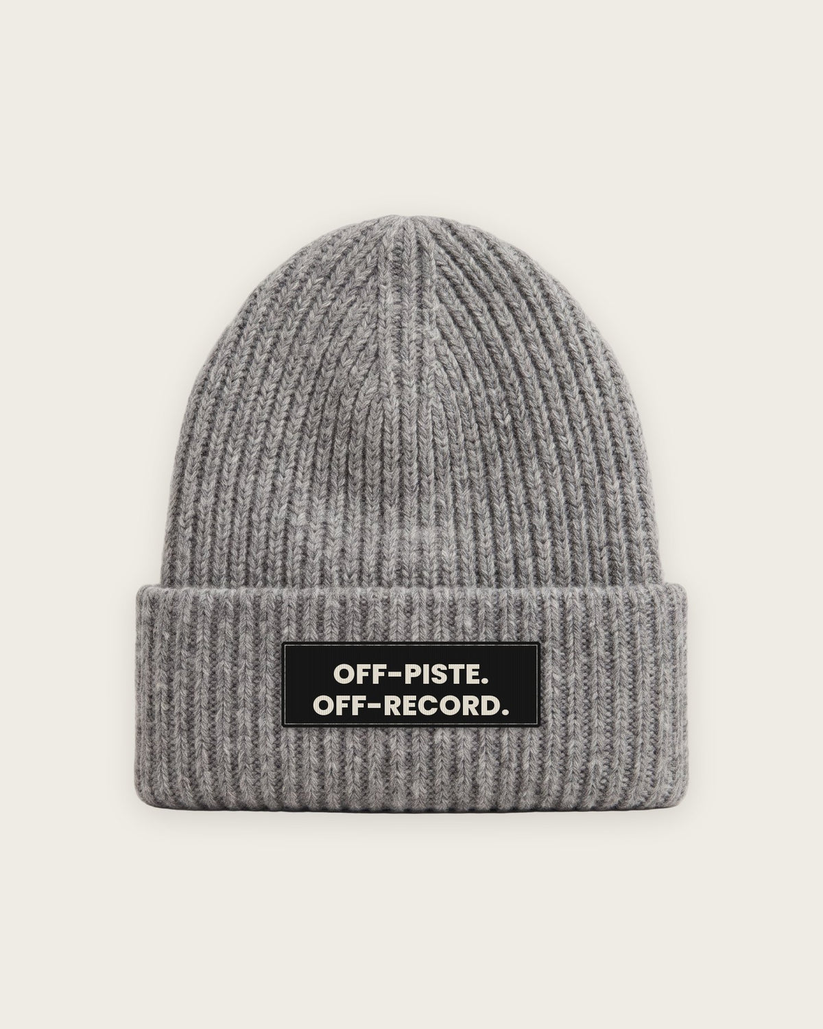 Gorro Canelado “Off-Piste, Off-Record” — Cinza Mescla